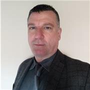 Offro lezioni private a bambini di scuole elementari e medie su tutte le materie e a ragazzi di scuola superiore su materie scientifiche, in particolare biologia. Per adulti aziende alimentari, offro corsi di formazione HACCP per alimentaristi (art.6 comm